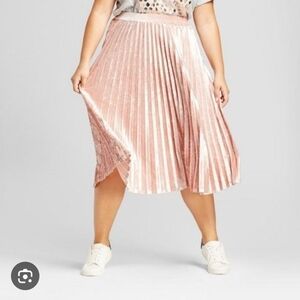 Pleated velvet midi skirt